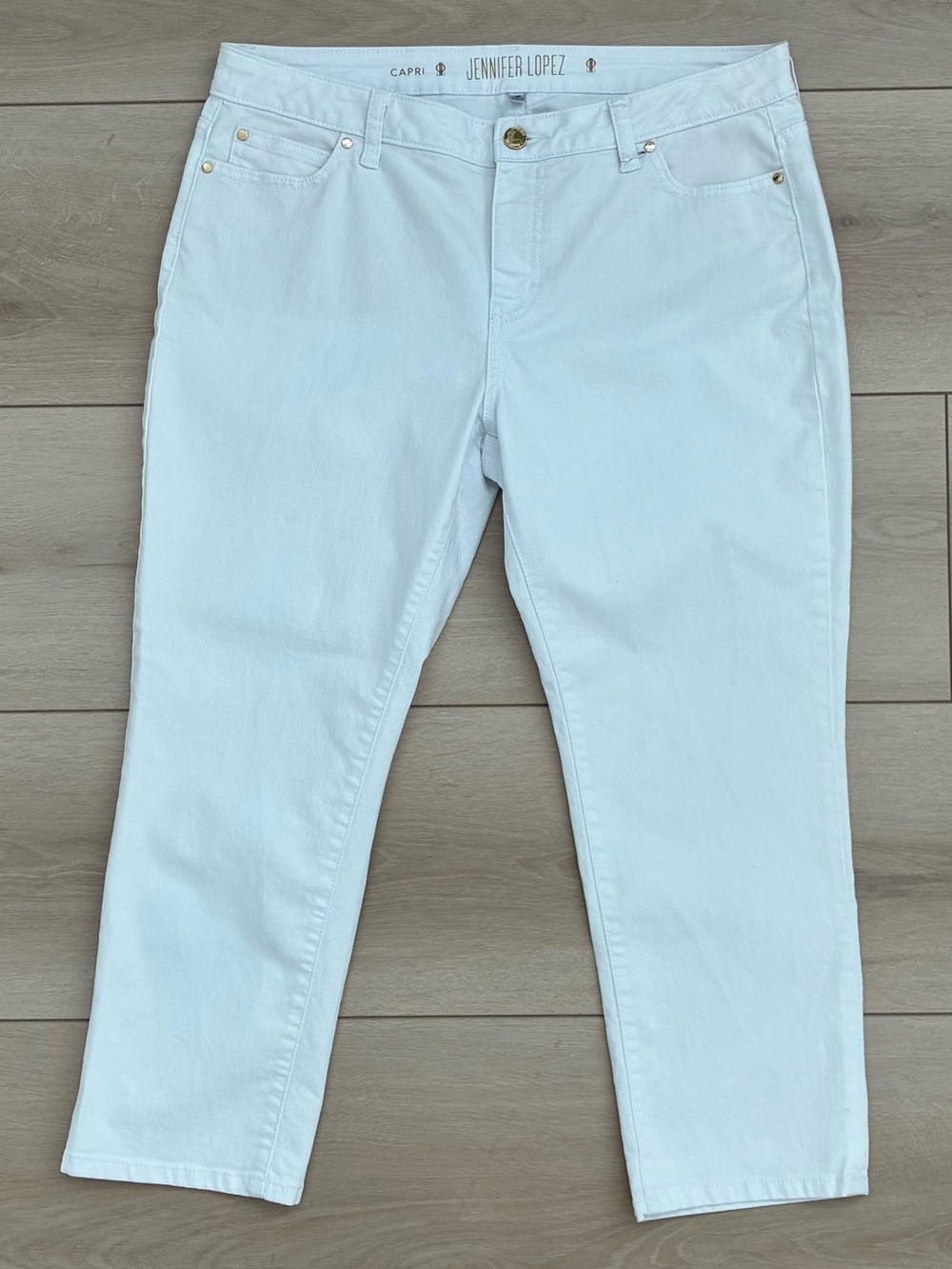 Jennifer Lopez White Denim Capri Jeans NWOT Size 14 Petite Cotton Stretch Blend
